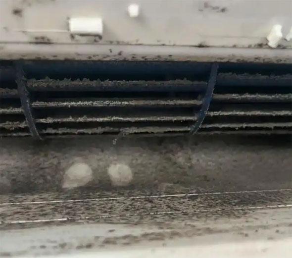 文圣空调吹的风有股烧焦味是怎么回事